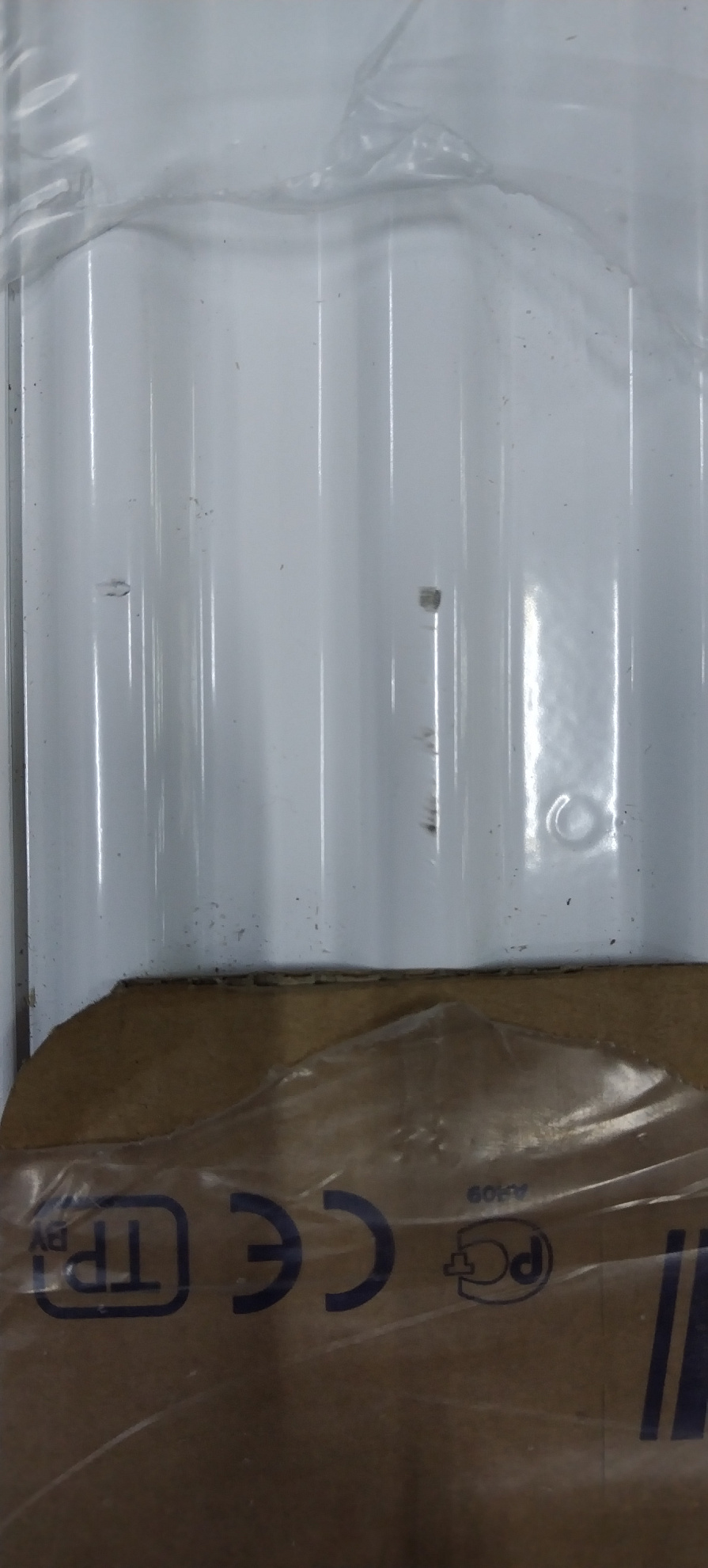 [УЦЕНКА] Радиатор панельный, Brugman, Profil-V, профильный, FEV 22, глубина, мм-100, высота, мм-500, длина, мм-1400, нижнее подключение, с термостатическим вентилем, рабочее давление, бар-10, цвет-RAL 9016 (белый)