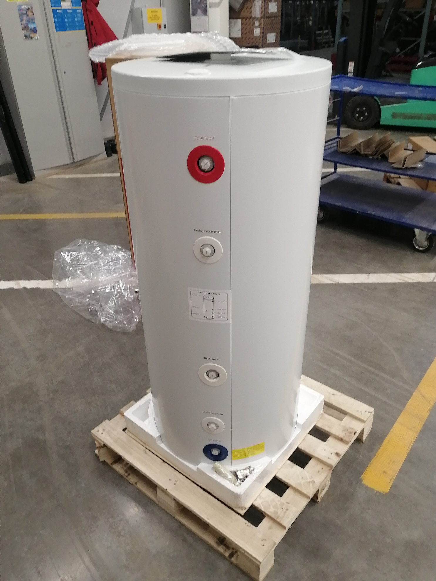 [УЦЕНКА] Бойлер косвенного нагрева для приготовления горячей воды Protherm  PFE R 150 1 X M, накопительный, напольный, объём, л-150