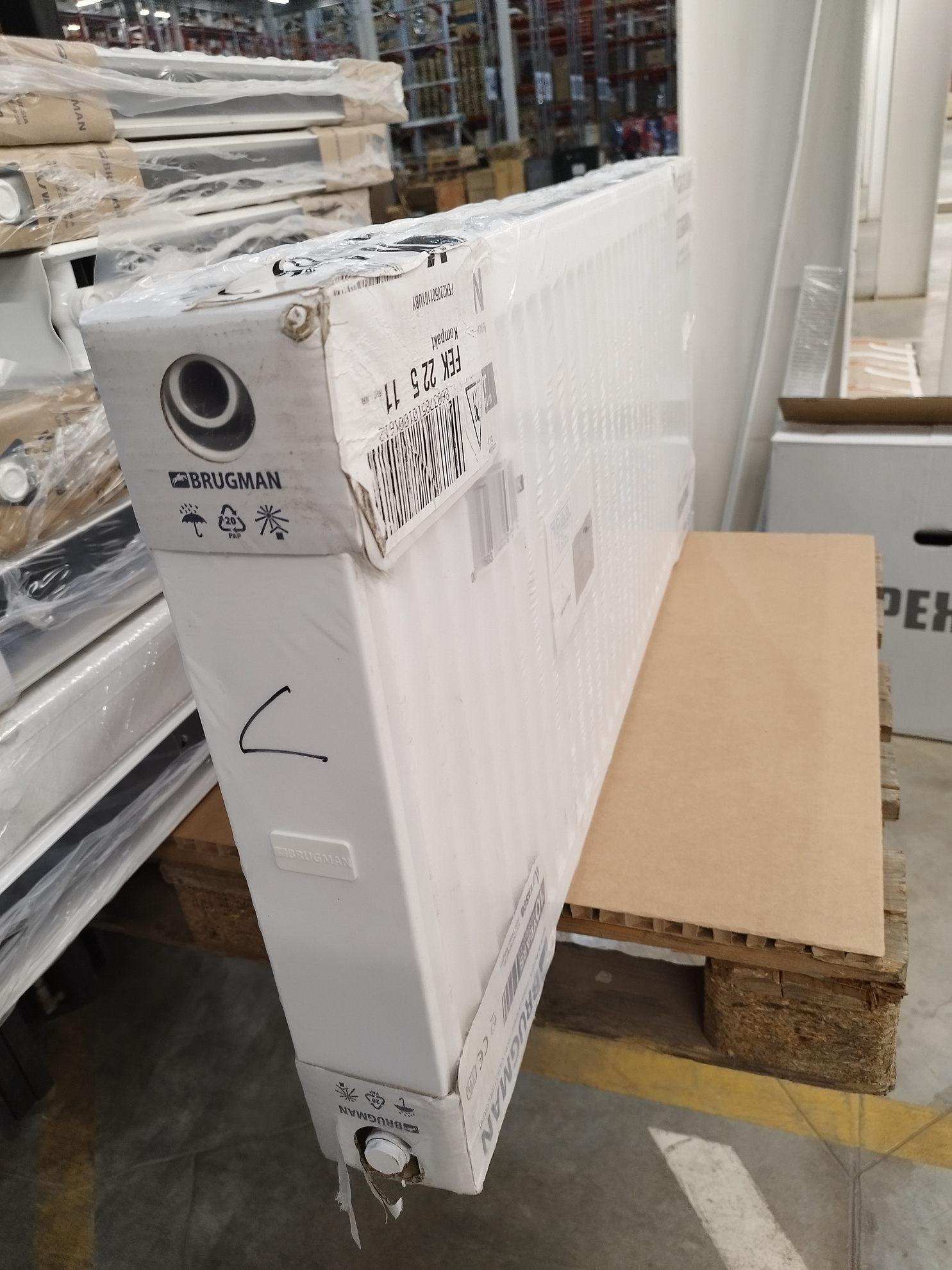 [УЦЕНКА] Радиатор панельный, Brugman, Profil-K Typ, профильный, FEK 22, глубина, мм-100, высота, мм-500, длина, мм-1100, боковое подключение, рабочее давление, бар-10, цвет-RAL 9016 (белый)