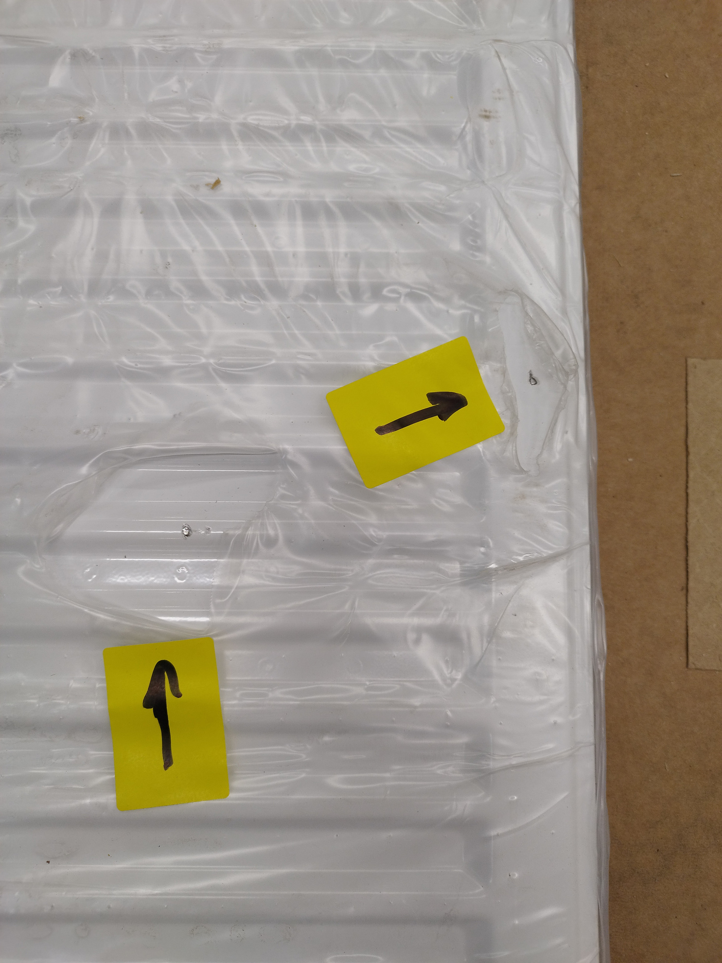 [УЦЕНКА] Радиатор панельный, Brugman, Profil-V, профильный, FEV 21, глубина, мм-64, высота, мм-500, длина, мм-1200, нижнее подключение, с термостатическим вентилем, рабочее давление, бар-10, цвет-RAL 9016 (белый)