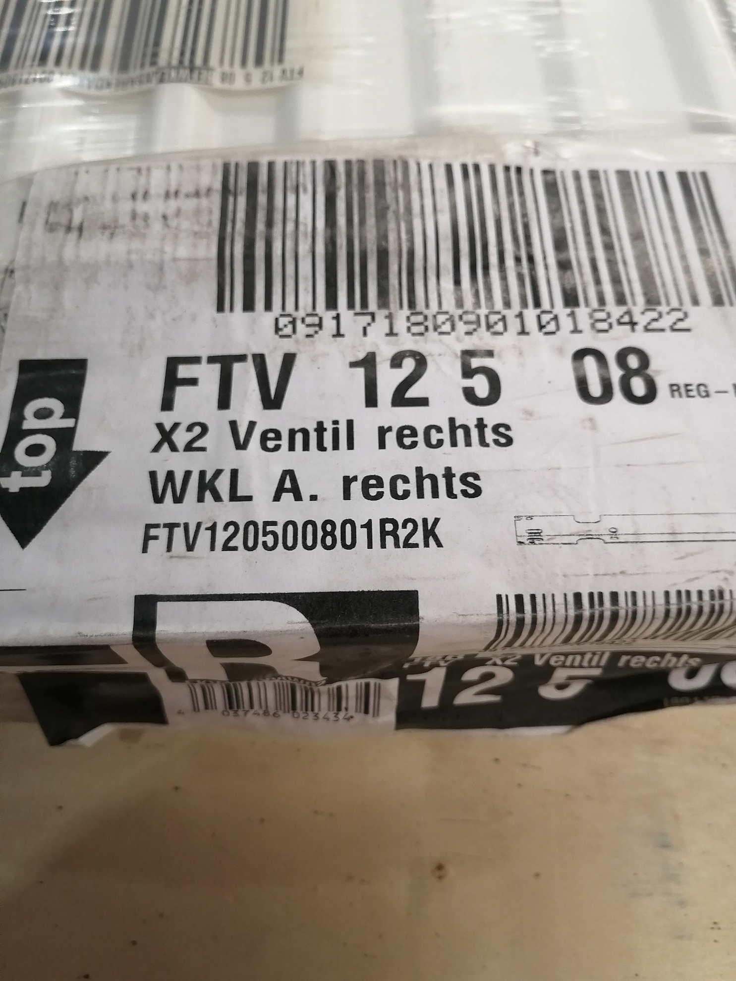 Радиатор панельный, Kermi, therm-x2 Profil-V, профильный, FTV 12, глубина, мм-64, высота, мм-500, длина, мм-800, X2 Inside, тип подключения-R, нижнее справа, с термостатическим вентилем, рабочее давление, бар-10, цвет-RAL 9016 (белый)