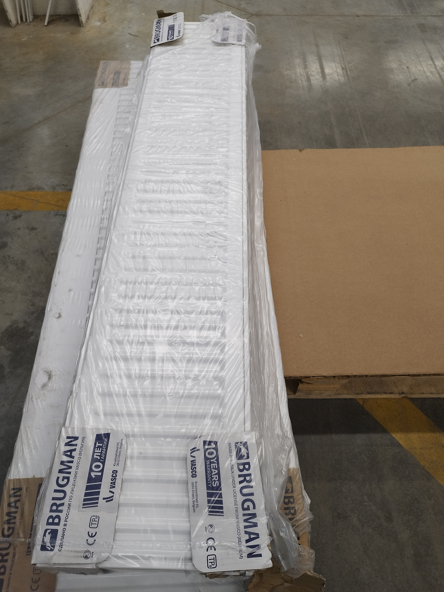 [УЦЕНКА] Радиатор панельный, Brugman, Profil-K Typ, профильный, FEK 22, глубина, мм-100, высота, мм-300, длина, мм-1600, боковое подключение, рабочее давление, бар-10, цвет-RAL 9016 (белый)